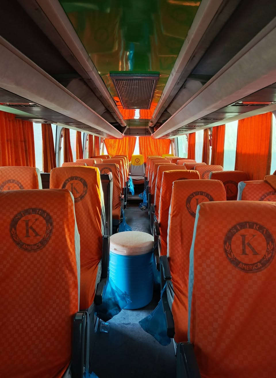 سلام عليكم للبيع باص 404عاليه سياره جاهزه للعمل بيع اومراوس
***********

***********
