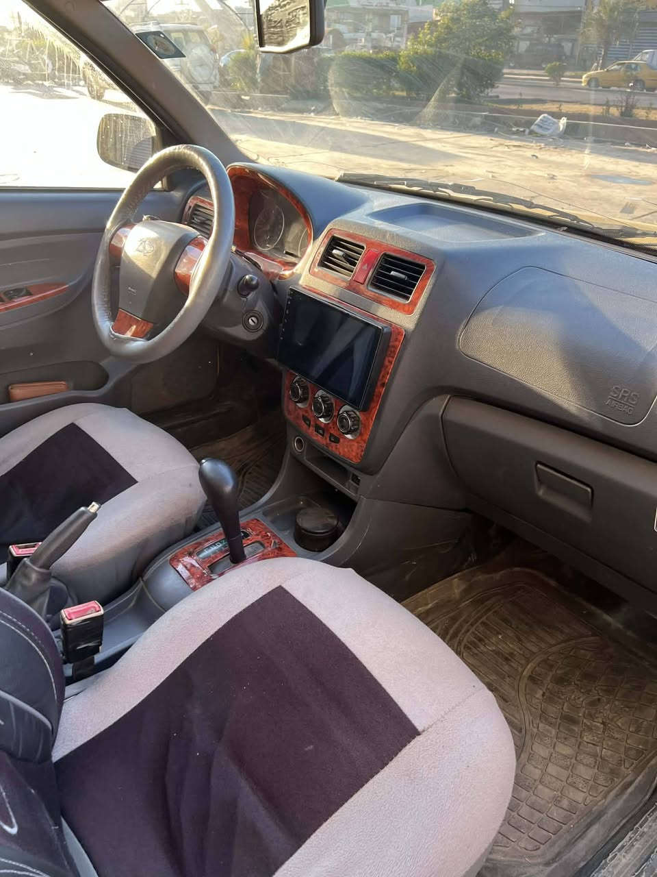 السلام عليكم شيري ميريال 2016 للبيع
مكفولة من الضربة والصبغ والمعجون محور كير مكينة كورلا سعر 42 وبيها مجال عنوان الكاظمية رقم 
*********** بي واتساب
