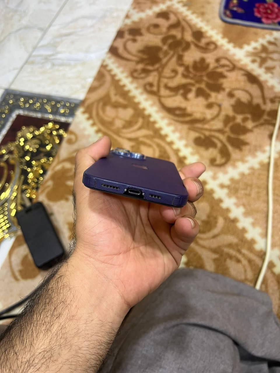 550الف قفل 
ايفون 14 برو ماكس شرق اوسط ذاكره 256 الجهاز مبدل شاشه وبطاريه نوعيه زينه بي فطر بسيط بالضهر جاي ابيع لانن محتاج مكاني بغداد الخطيب رقم ***********
