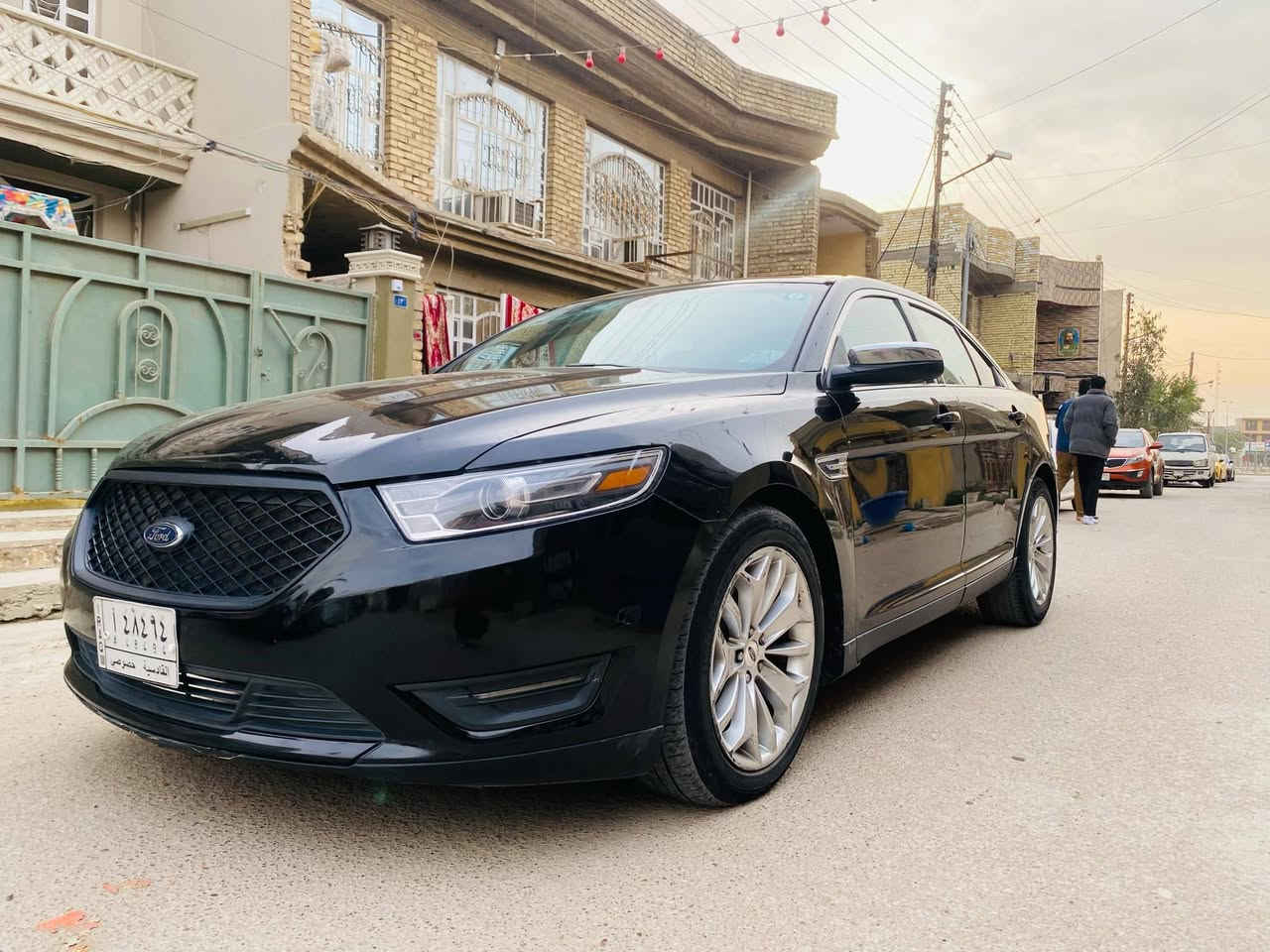 فورد تورس ١٦ امريكي مكينه ٣٥٠٠ مكينه جديد مال كصه قبل شهر شادها فول عد الفتحه نقصها  صدر امامي بس للبيع او المرواس بقتصادي رقم قاديسه جديد مشورع وطني بسمي مكنها بغداد الزعفرانيه
***********
