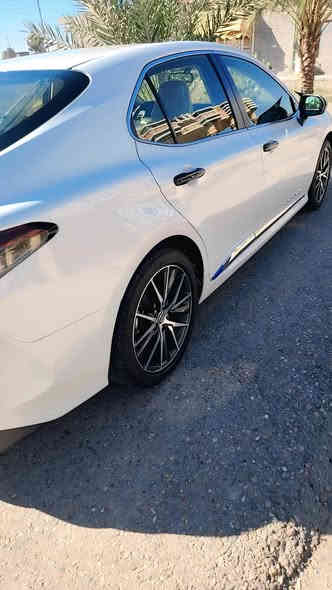 كامري خليجي هايبرد  2024 فئة GLE  فول مواصفات بصمة سلايد فتحة سقف   ماشية 44 الف كلش علا وضع شريكة كلين  للبيع  بدون ضرر بدون صبغ من الدعامية للدعامية  وبدون اي ملاحظات  المواصفات  فتحة  بصمة  تحكم ستيرن جهتين  سايد بريك دكمة  نظام سبورت  نظام ايكو  نظام Apple CarPlay شاحن موبايل  برده خلفيه كهرباء  حساسات امامية + خلفيه  مري شفط كهرباء  اشاير بالمري  قطعتين تبريد  شاشة  كامره  مكينة 4 سلندر 2500 لايت زنون  لد امامي  بلوجكتور زنون  ويل كب كروم  كشن كهرباء  داخل بيجي  اناره داخليه LED مانع انزلاق  رقم صاحب السيارة ***********
