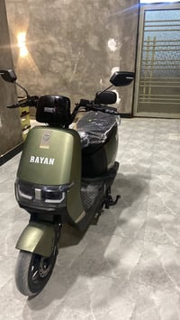 دراجه تيسلا للبيع قبل شهرين اخذتها بعده جديده شركه طاليج دراجه نضيفه ب...