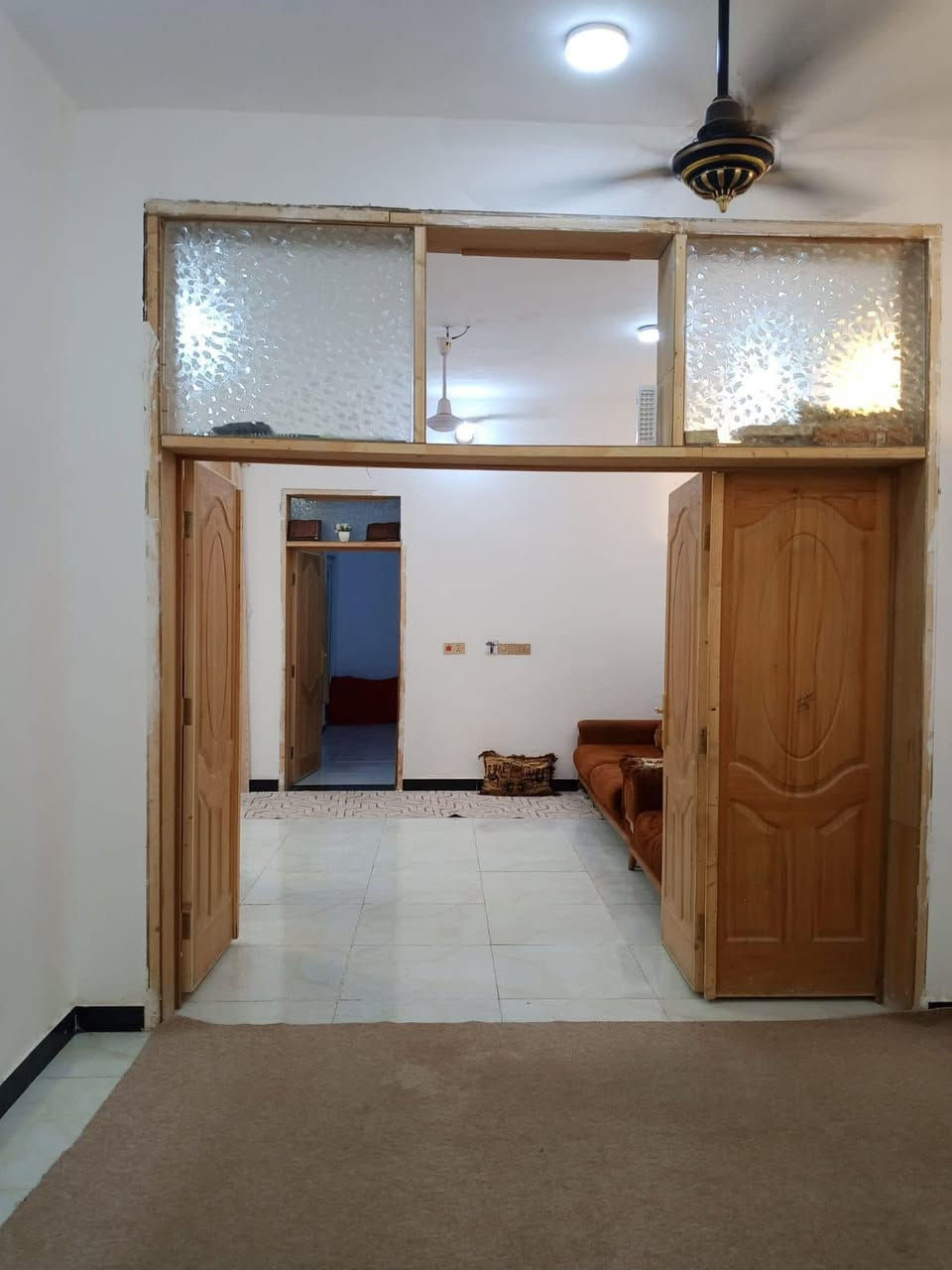 🏡دار للبيع🏡

المساحة:105 متر 

✅ #طابو_زراعي_سند_25_أقرار_محكمه

السعر: 39مليون  (مع المجال)

الموقع: النجف شارع الصب عمود327 #أ

مواصفات البناء:

غرفه نوم وصاله ومطبخ واستقبال حمامات داخليه وخارجيه وكراج 

بناء مرتب (أساس + سقف كونكريت + طابوك)

أرضية بورسلين أبو الـ 60

الخدمات:

ماء كهرباء مدارس سوق تبليط مولد

للاستفسار والاتصال:

***********
