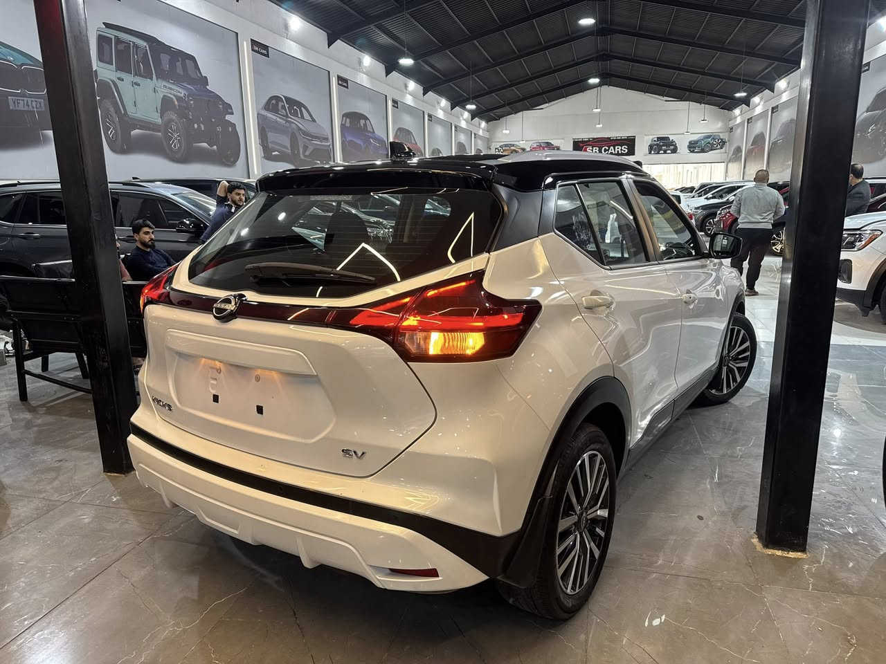 Nissan kicks SV 2024
سعر بلاش ١٢٧$🔒🔥 
***********
***********

مواصفات SV
كيج الكتروني
وياله ١٩
رادارات ٣٦٠ درجة
بصمة
 تشغيل عن بعد
وياله ١٨
صقف اسود
شاشة 
كاميره
تحكمات ستيرن
ماشية ٢٢ الاف مايل
❌بجم سليم و خلفي سليم ٣ قطع جانبي صبغ
إرباكات سستم ١٠٠/١٠٠
موجودة 📍اربيل SB cars🚘 
سيارة بدون رقم تترقم شمالي ١٥ ورقة

***********
***********
