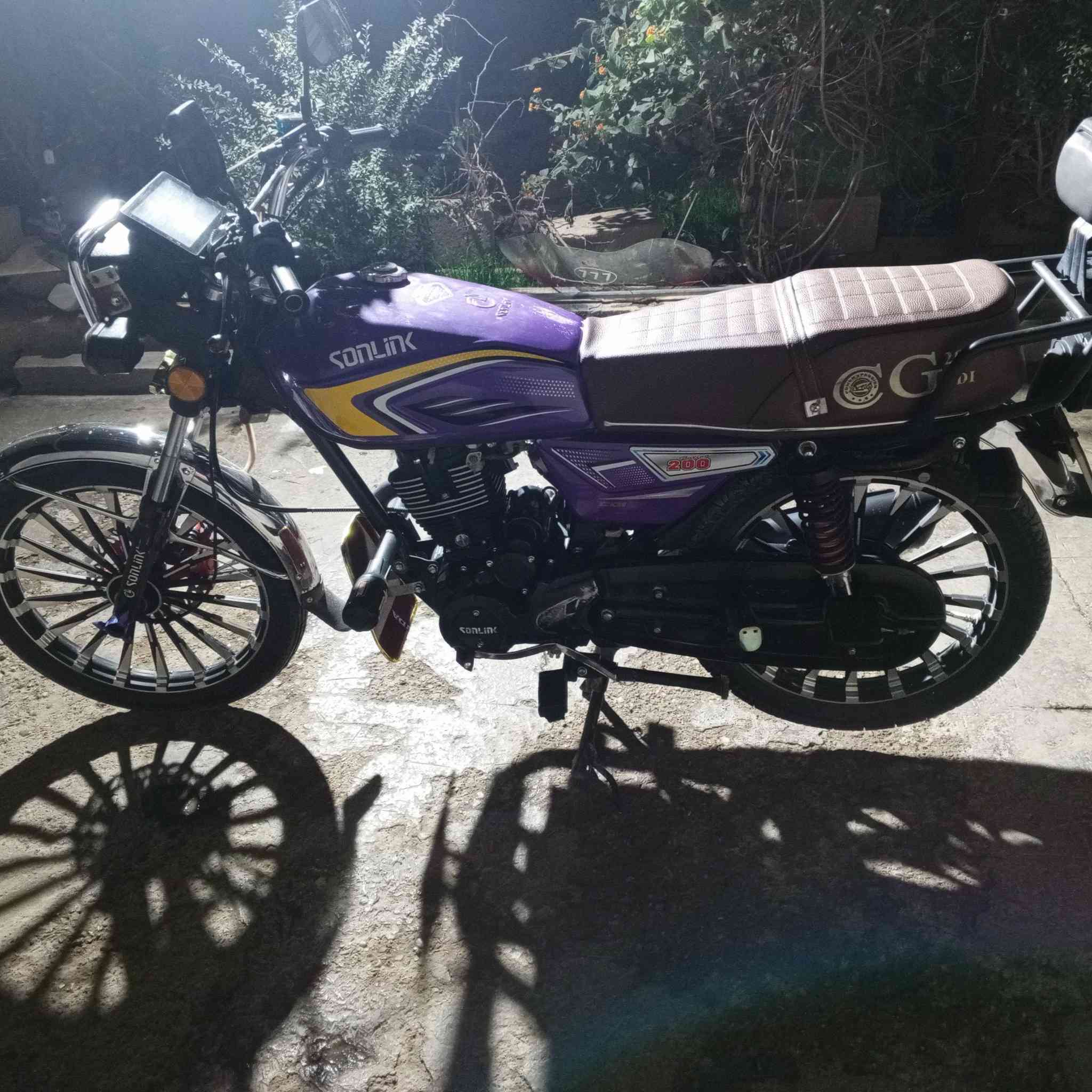 اسلام عليكم موطور سيفان سونك البيع موديل 25 نضافه فول كامل موصفات مكاني منصوريه الجبل السعر خاص الشراي يتصل عل رقم***********
