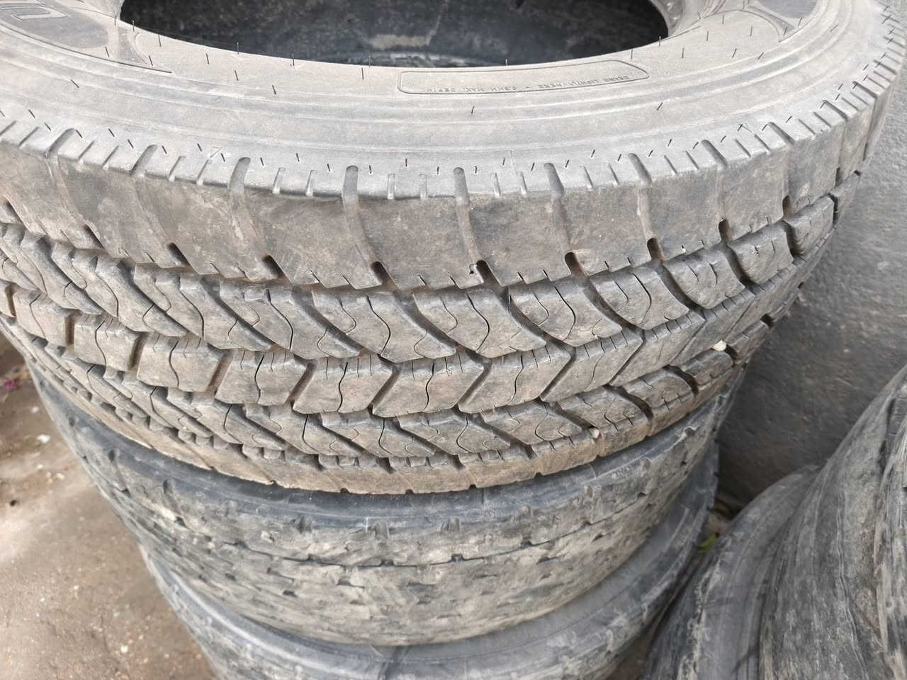 سلام عليكم  تايرات ياباني اصلي 4ازواج
75 فقل 
***********
