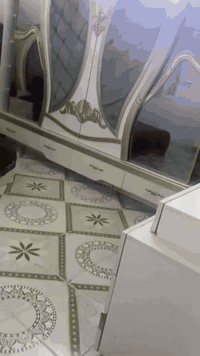 غرفه تركيه مستخدمه  نضيفه 80/100لمعرفت لمعلومات تفاصيل اتصل ع رقم ***********
