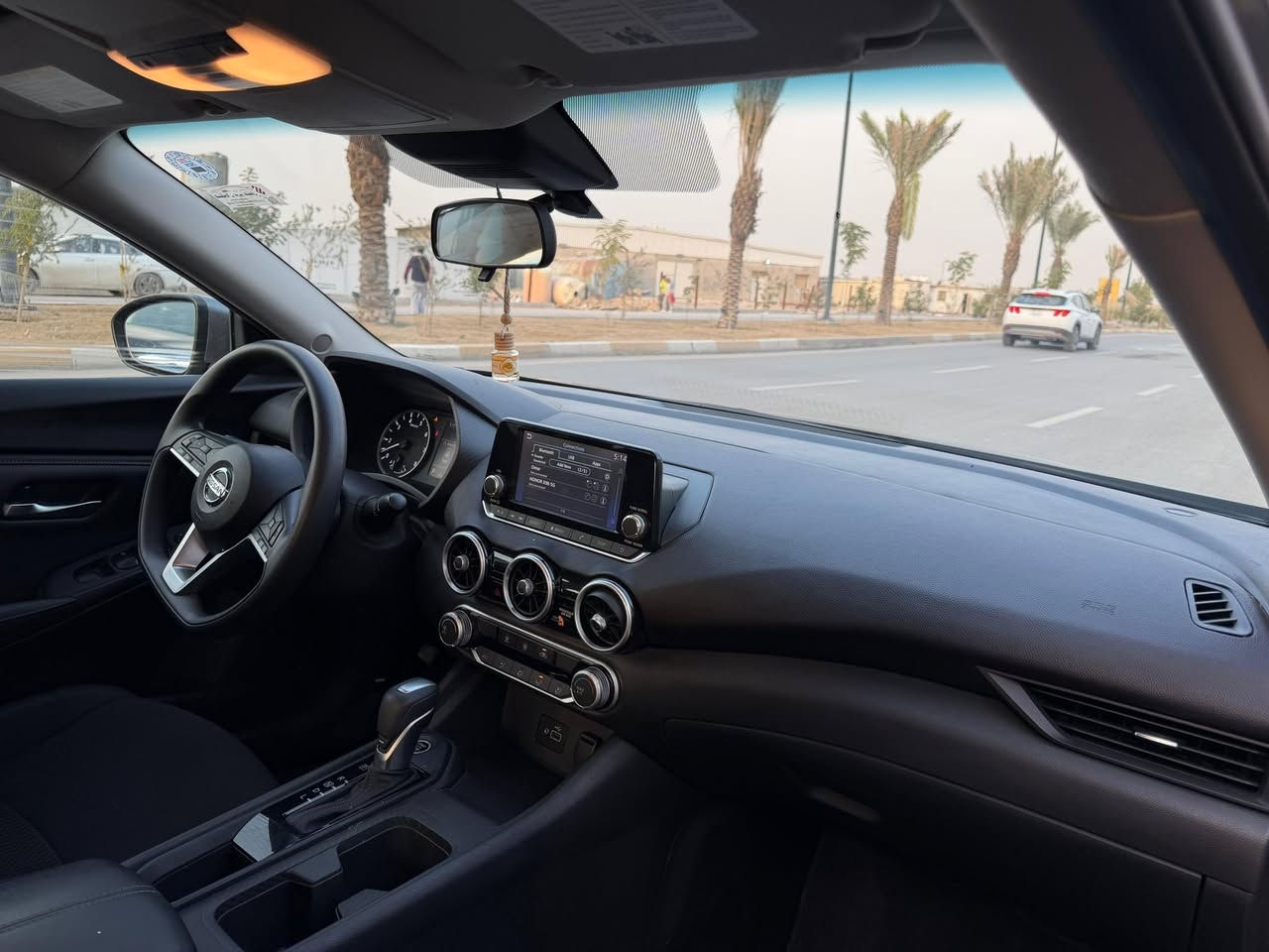 S 2023
📍 بغداد – حي الحسين

🔹 المواصفات:
✔️ محرك 2.0 لتر
✔️ أوتوماتيك CVT
✔️ شاشة + Apple CarPlay / Android Auto
✔️ كاميرا خلفية
✔️ مثبت سرعة
✔️ مكيف ممتاز

🔹 الحالة:

✅ العداد: 34,000 كم
⚠️ دبل أيرباك ضارب
🔧 صبع دعامية فقط، باقي البدي مكفول

💰 السعر: 15,200$
🔹 بيها مجال بسيط للجادين فقط

📞 للتواصل: ***********
📩 مراسلة خاص
