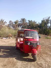 تكتك زيل للبيع معمره جديد وبيها محرك باجاج 2021كامله السعر 1900وبيها م...