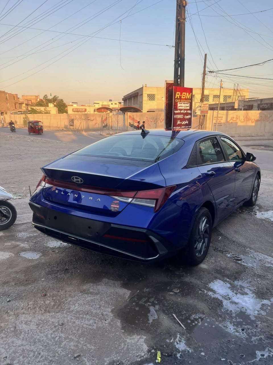 السعر #. 125 ورقه.  تلفون ***********
السلام عليكم النترا مديل 24 دخول جديد وارد أمريكي مواصفات نص فول بصمه تشغيل عن بعد شاشه دجتل متصل لد دشبول متغير تبريد شاشه رادرات وبقيه المواصفات المتعارف عليها حادث السياره جاملغ خلفي ونص الباب ثنينهن معمرات تعمير درجه أولى بدون تبديل كلها ليبل واحد بدون ايرباك بدون قطره دواخل تفحص وين ميعجبك سياره بسعر مناسب وبل عافيه عل ياخذها وصور الحادث بل منشور
