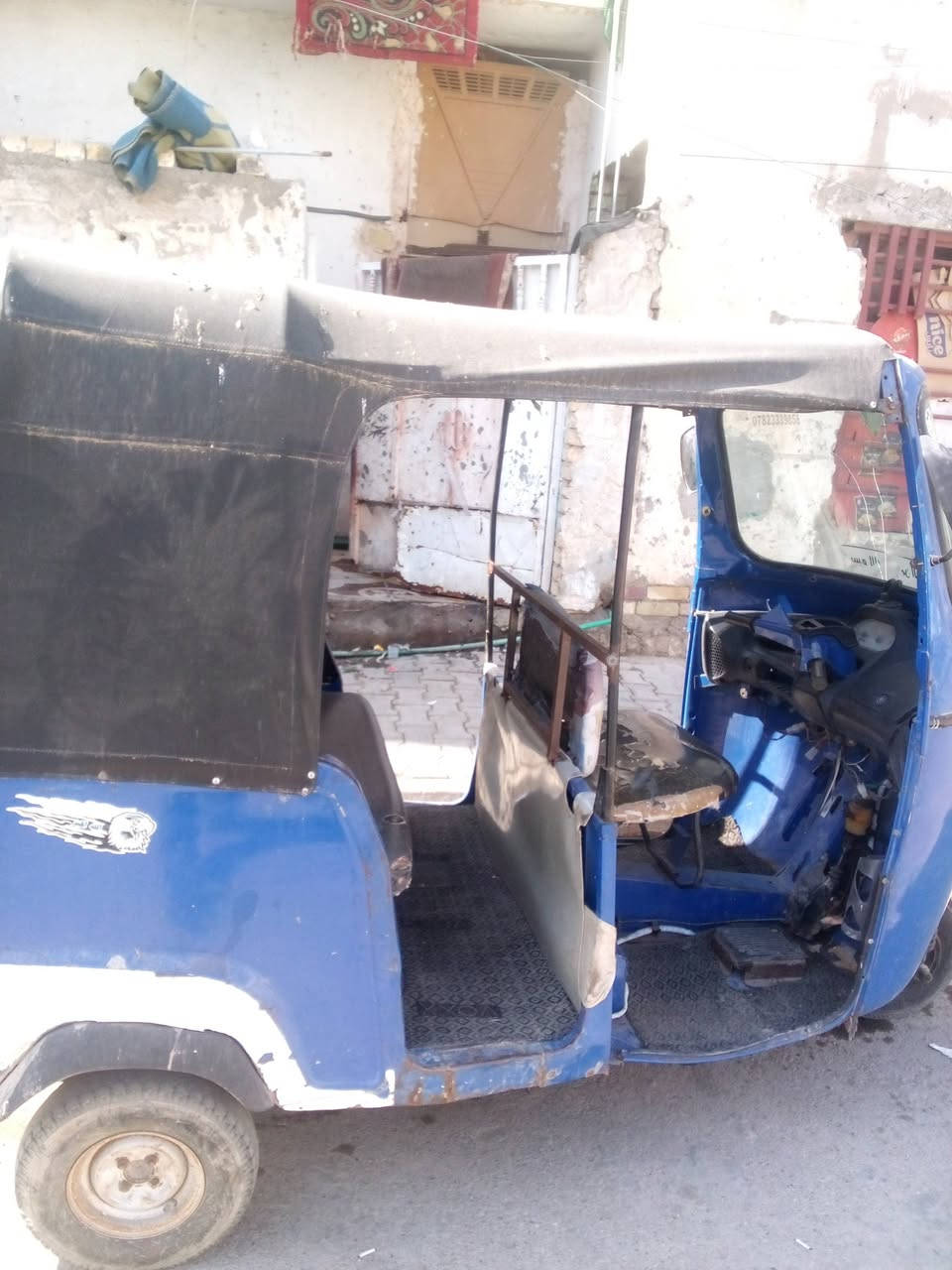 تكتك ببياجو اوراق للبيع موديل 18 نضيف الكشر مابي كل اخياس بس يرادله شويه شغل مااعرف شبيه وسعره كلش مناسب ومستعجل على بيعه مليون وأربع ميه وبيه مجال ،،،،،، رقم الهاتف ***********,,,,,,,,   ***********
