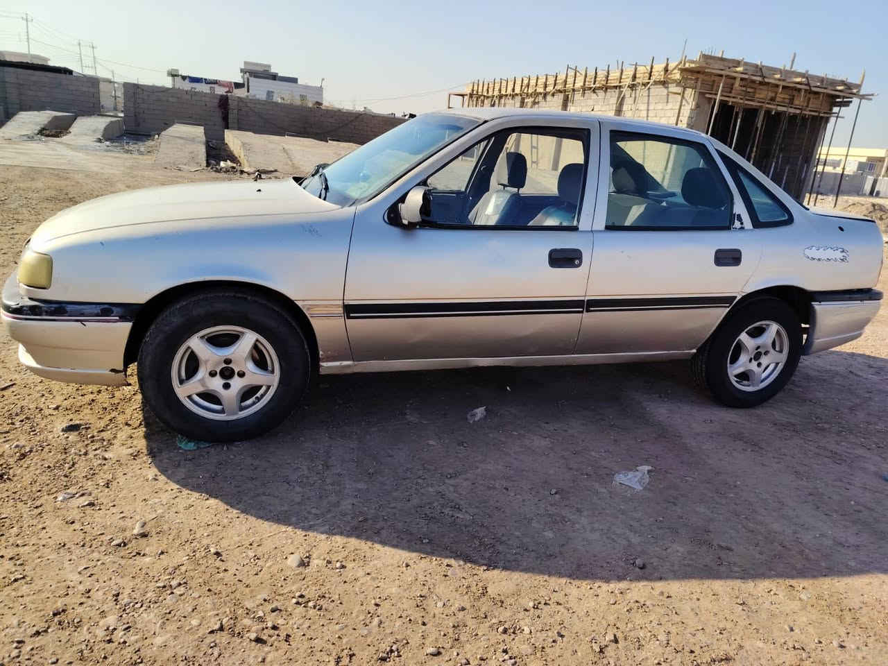 يالله للبيع 
اوبل  فكتره 
مديل 
91
رقم بغداد محرك 1800
دبل ارباك
فول 
سياره حلوه ومناقصه كلشي اكو  بعض الملاحضات البسيطه
سياره مكينه كير حداديه كفاله 
كشر مكفول من الكلب والكص والضرر 
تفحص وتقتنع يالله تاخذه
مكان السياره بغداد  الرصافه 
***********
***********
