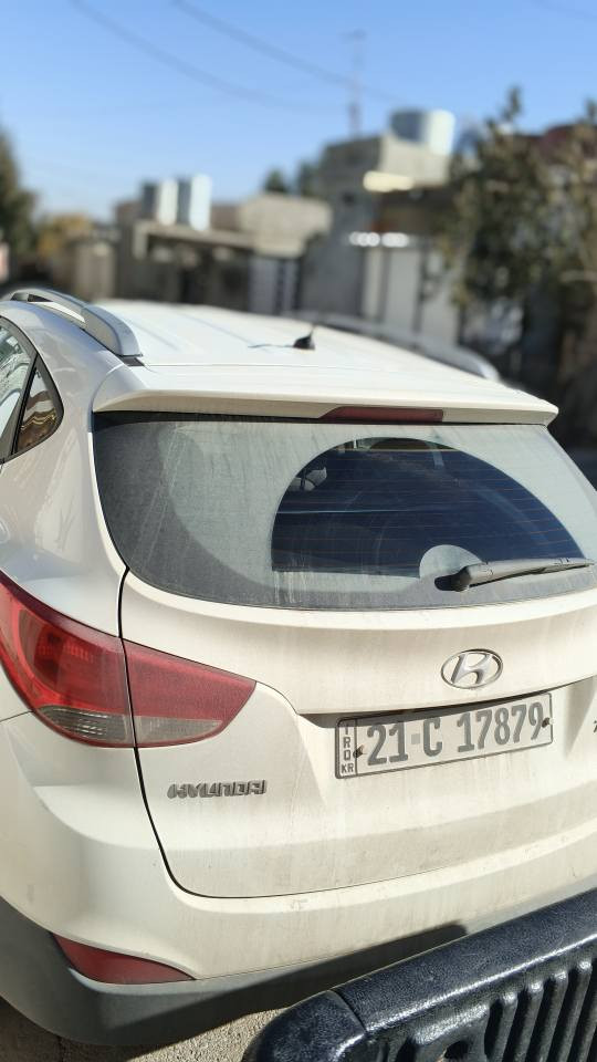 هۆندا تۆکسۆن ٢٠١٢ شاشە ئایپاد و کامیرە گێڕ ئۆتۆماتیک و گێڕ عادی دودەرگاکەی لای سەکن لەبەر شوخوت بەخ کراوە یەعنی سبوغە سۆنەرەکەیم داناوە بۆ زانیاری زیاتر پەیوەندی بەم ژمارانەوە بکە***********یان***********شوێن چەمچەماڵ
