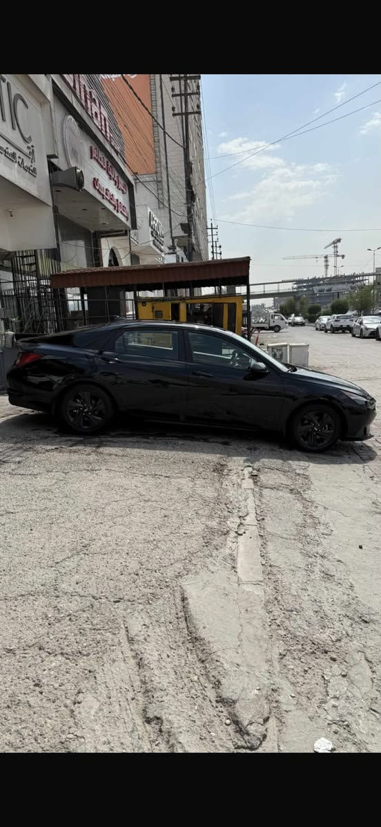 النترا هايبرد للبيع موديل 2022
سيارة مكفولة من صبغ حادثها خلفي فقط ومعدل صندوك عل بارد موضح بل صورة
سيارة ماشية 40 mi
مواصفات السيارة فول 
-بصمة/ فتحة  /تشغيل عن بعد /اوتو هولد / هند بريك بصمة / تحديد مسار وقيادة ذاتية / رادار امامي/ شاشة ابل كار بلي / تدفئة كشنات

السعر 146 وبيه مجال بسيط 

 ***********
