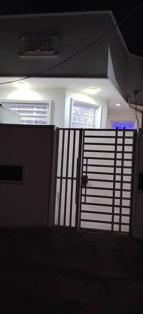 السلام عليكم 
مشتمل بناء حديث طابو زراعي
سند25
المساحه 100م
 5*20م 
استقبال
غرفه نوم 
صاله 
مطبخ 
كلدور 
مجمع صحيات 2
شارع 100
مقابل الاستداره 
او طريق العلويه شريفه ع الفرع المقابيل 
الملعب الخماسي السعر ٦٥ وبيه مجال مكلف بنشر 
للاستفسار اكثر ***********
***********
