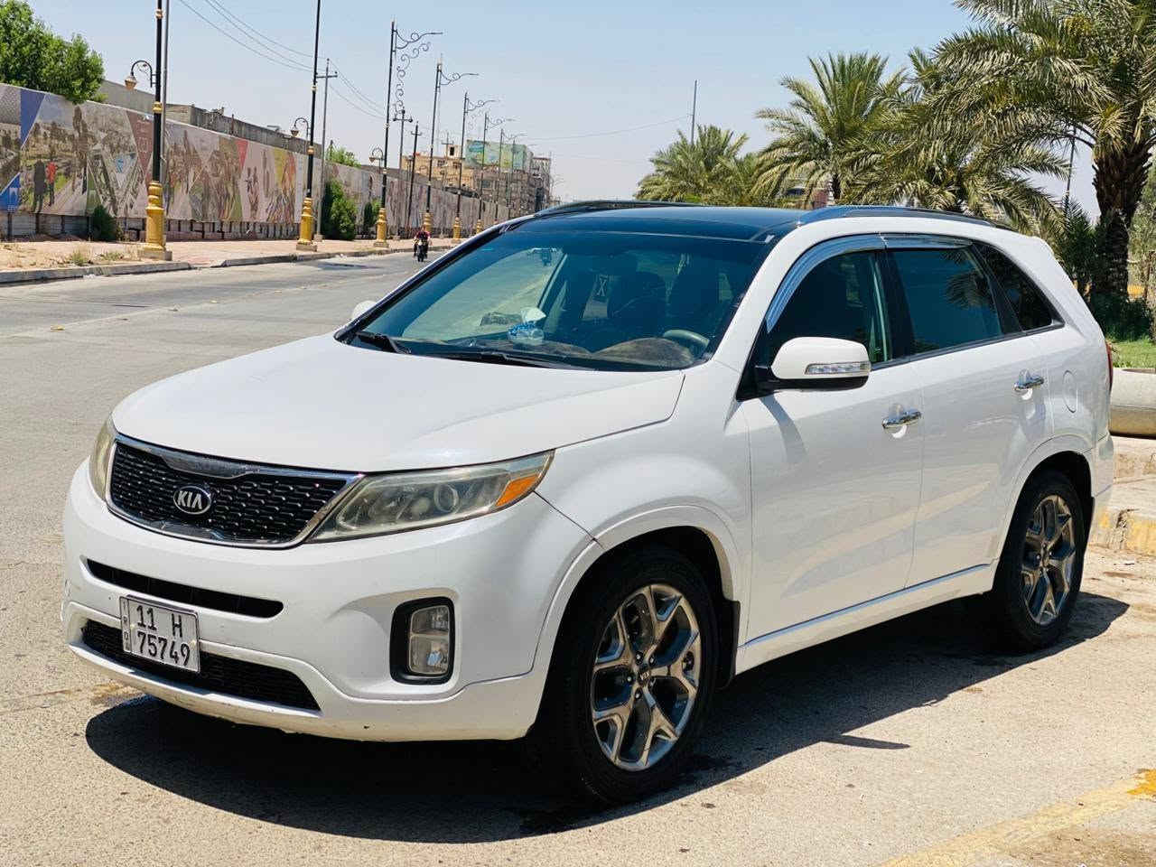 سورنتو مديل 2015امريكي حادثه جاملغ وبنيد بدون داخل بدون ارباك السعر 165للأستفسار *********** فول مواصفات SXاعلى مواصفات بالسورنتو 
بنيرامه شاشه بردات خلفيه  كامره تحكم استيرن كشنات جلد وكهربائي جنطه كهربائيه خزن ميموري كشن ذكي مري شفط وقلاب رادار جانبي حساسات خلفي وأمامي كشنات تبريد تدفئه 7راكب 6سلندر 3قطع تبريد 3انضمه قياده رقم بغداد دولي سنويه مجدده مكان كربلاء 
((علمآ السونار مرفق مع الصور ))
