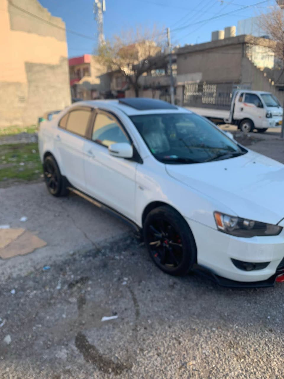 سڵاوی خواتان لێبێت
لانسەری قرش مۆدێل 2015 خلیجی مەکینە 16 
یەک پارچەو و  بةڵەیەک بۆیاخە
145000 ڕۆشتووە 
گێر و مەکینە و هەمووو شتێکی بە شەرت 
سەنەوی و ڕەقەمی تازەیە 
هەموو گیانی بە شەرت چرکەی تێدا نیە  
 نرخی ١٠٣وەرەقە و مەجالێکی کەم
*********** السليمانية, العراق
