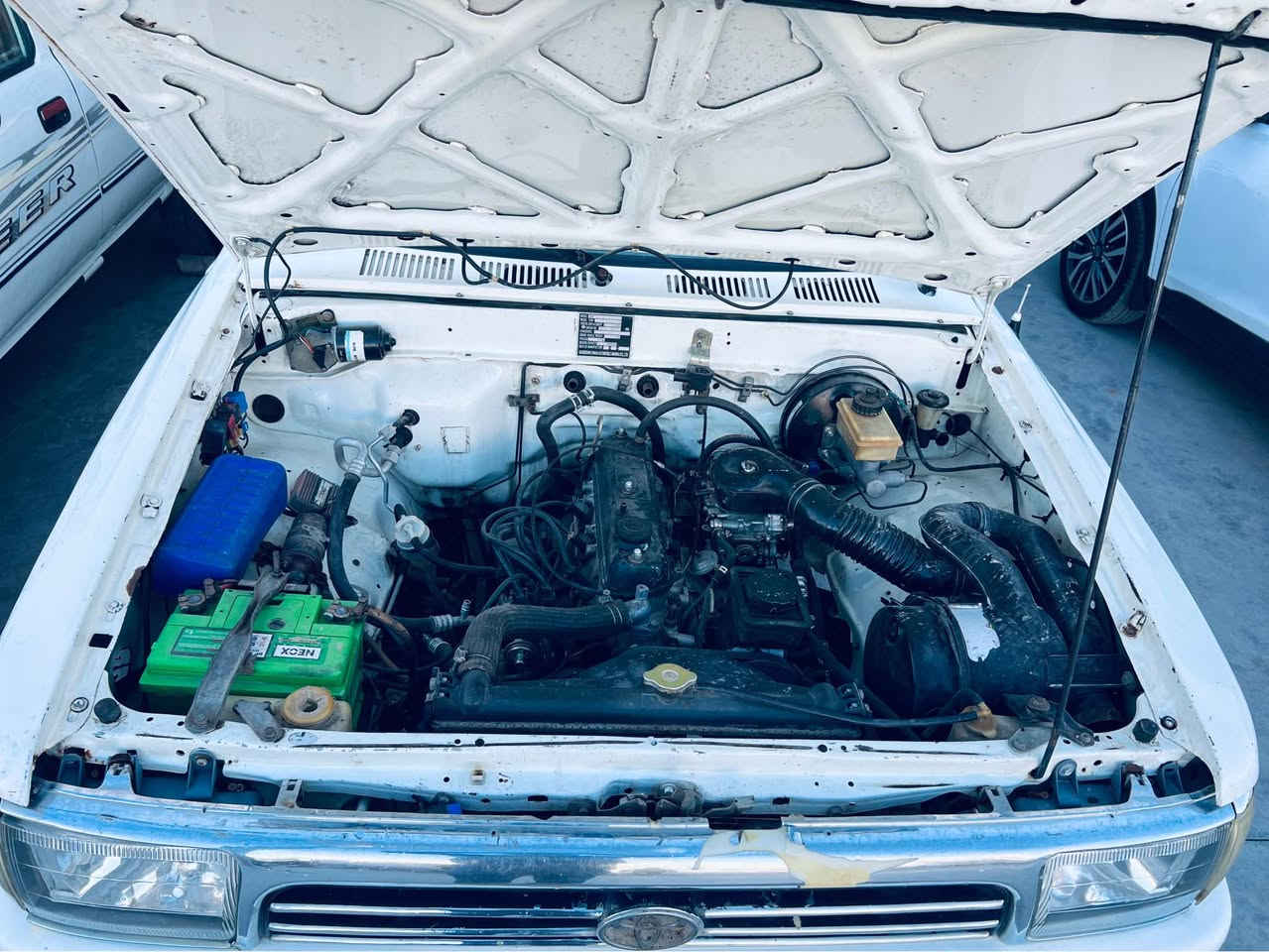 ئەم سەیارە جوانە بۆ فرۆشتن مۆدێلی ٢٠٠٦ سەیارەیەکی جوان و بێ مەسرفە مەکینە و گێڕی بە شەرتی فیتەر هاتا بڵێی پاک و جوانە مەنەفێستی جەمعێ فەلاحی هەیە و هیچ کێشەی نیە ماڵی دۆست و ئیشە نە زەربەی هەیە نە لێدران نە سبوخیش هەمووی لە سەر بیلاد ماوە تۆ نرخی ٣٧ گڵا و ماعەمەلەیەکی برایانە 
ژ.م *********** كالار, السليمانية
