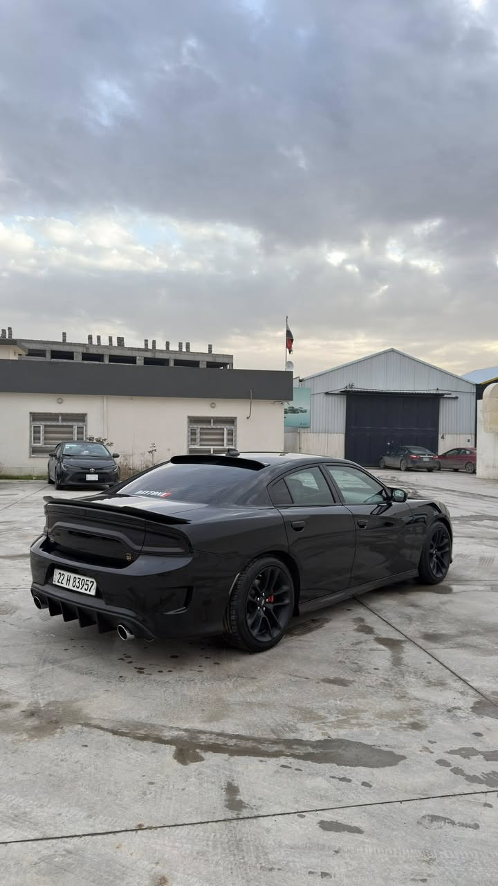 السلام عليكم
دوج تشارجر دايتونا موديل 2021 
محرك Hemi 5700 V8 
ممشى 75,000 ميل

السعر : 25,500$ قــآبل للتفاوض

مواصفات السيارة
شاشة كبير
كشنات كنتارة مختمة Daytona
كشنات امامي كهرباء
كشنات امامي تدفئة+تبريد
كشنات خلفي تدفئة
كشن خزن ميموري سيت
سستم صوت Alpine
دشبول جلد + بطاين الباب جلد
مراية عاكس فوتو
مري قلاب ويه البك (R)
سوبر تراك باك
حساس خلفي
لايتات لد+زينون
بك لايت لد
تشغيل عن بعد ويل 20بلادي
كزوز موبر دبات سود
عليها تفريغ وبرمجة مصطفى
الوزان
عليها ستيرن كاربون فايبر rpm
عليها لد متغير امامي بلأضافه
الى عين الشيطان
بصمة دخول ابواب
السيارة نظيفة بمعنى الكلمة

حادث السيارة :
السيارة بدون صبغ
فقط دعامية امامي فقط بدون
شواصي وبدون بطاين وبدون لغد وبدون ولاشي حتى راديتراتها بلاديه وصور حادثها موجوده بلمنشور
بدي السيارة كفالة من الصبغ
دهن محرك جديد
گير ومحرك مكفول
السيارة بأسمي رقم اربيل
مكان السيارة موصل

رقم *********** واتساب
