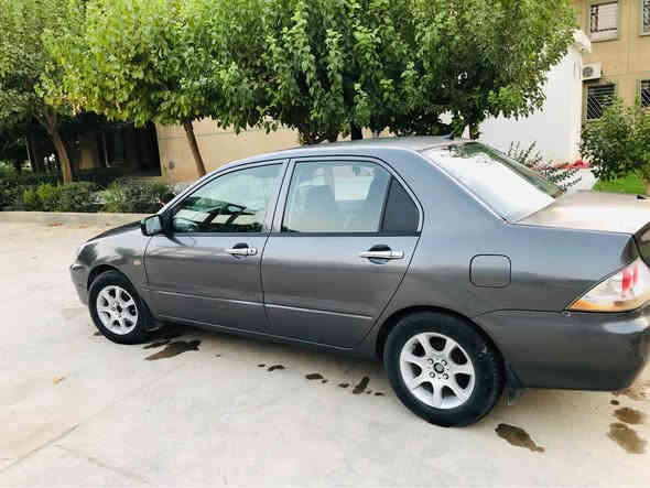 لانسەر ٢٠٠٨
مەکینە بچووک
حیزام بۆیاخ 
پێشی کەپسە
٤ پارچەی لیدراوە
پارچەکان بەشی پشتەوەیە
ناوی شتیک گرتویەتی بەس ئەوەندە نیە و نەگیشتۆتە حەوزی
رەسمەکەم داناوە
رەقەمی باریکە و سەنەوی لە ١٧-١-٢٠٢٥ بەسەر چوە
بەناوکردن بەشەرت
گێر و مەکینە و کارەبای بەشەرت
ژ.م:***********
ڤایبەر و وات ساپی لەسەرە
سعری ٦٧ گەڵا و مەجال رانية
