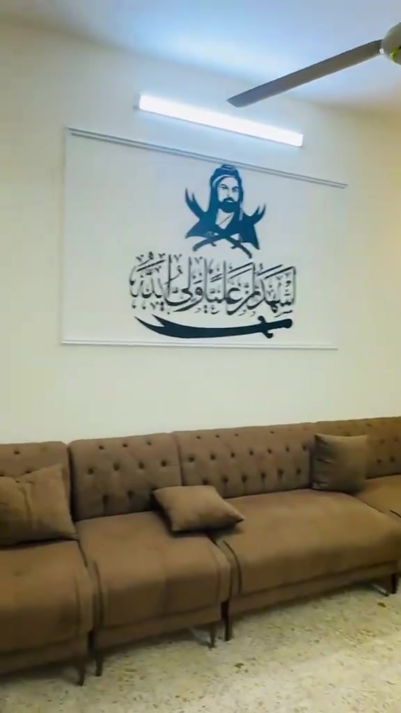 السلام عليكم اخواني
بيت للبيع طابو ملك صرف مساحته (١٨٠) متر في الخالصة بموقع جدا مميز ثاني قطعة عن شارع الرئيسي طابقين وكامل  وتفاصيله معروضه بالفيديو وبسعر مناسب وتحويل مباشر للاستفسار الاتصال على (***********) (***********)
