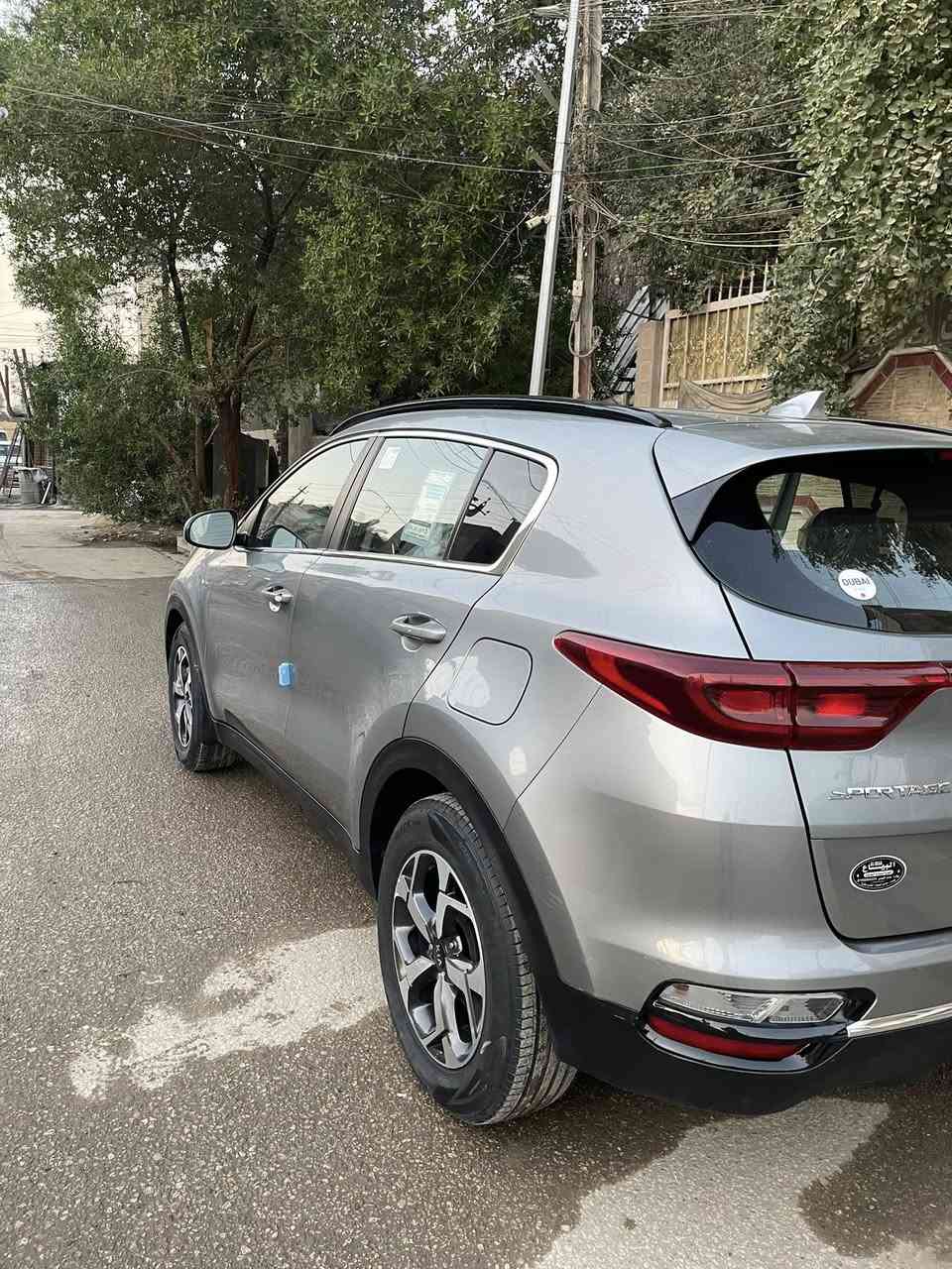 السلام عليكم كيا سبورتج 2021 وارد
ماشيه 71 سيارة جدن نضيفه
تخم تايرات وصدر جديد 
مكينه 2400
السونار مرافق بل منشور
السعر 172 وبيها مجال بسيط
مكاني بغداد رقم ***********
