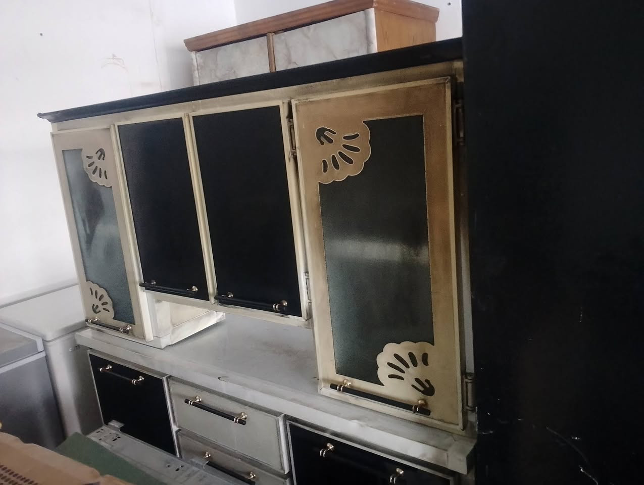 غراض منزليه للبيع المكان اللطفيه قرب جامع الشاكرين
***********
***********
