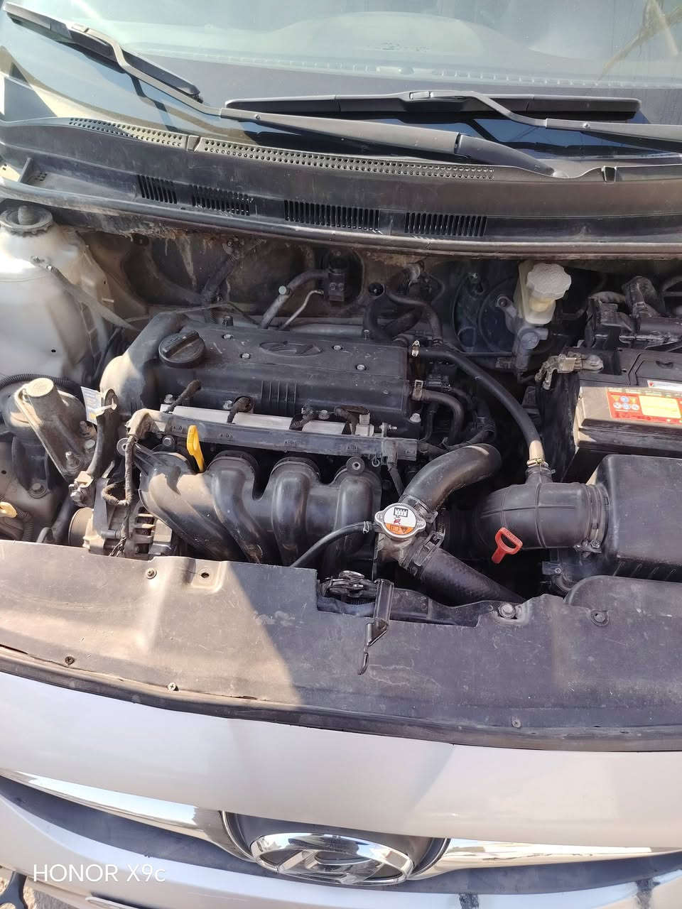 سلام عليكم من رخصت اخويه الادمن اكسنت ١٤ خليجي مكينه 1600قطرتين مكينه كير مكفولات سياره بيها قطعه وحده صبغ بدون دواخل شواصي تكم الغوده مكفولات تحكم جهتين اشاير بالمري شاشه كامره خلفيه رقم جديد صدرها حلوو بيها ملاحضات بسيطه للبطع ب ٩٣ وبيها مجال للشراي مكاني اطراف بغداد قريب ع اليوسفيه ***********/مامتواجد ع الفيس
