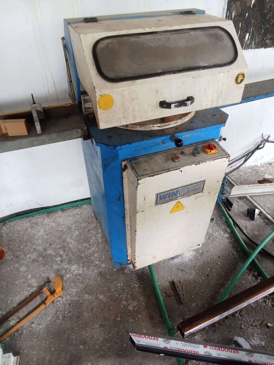 كتر pvc ثري فيز للبيع العنوان ديالى
***********
