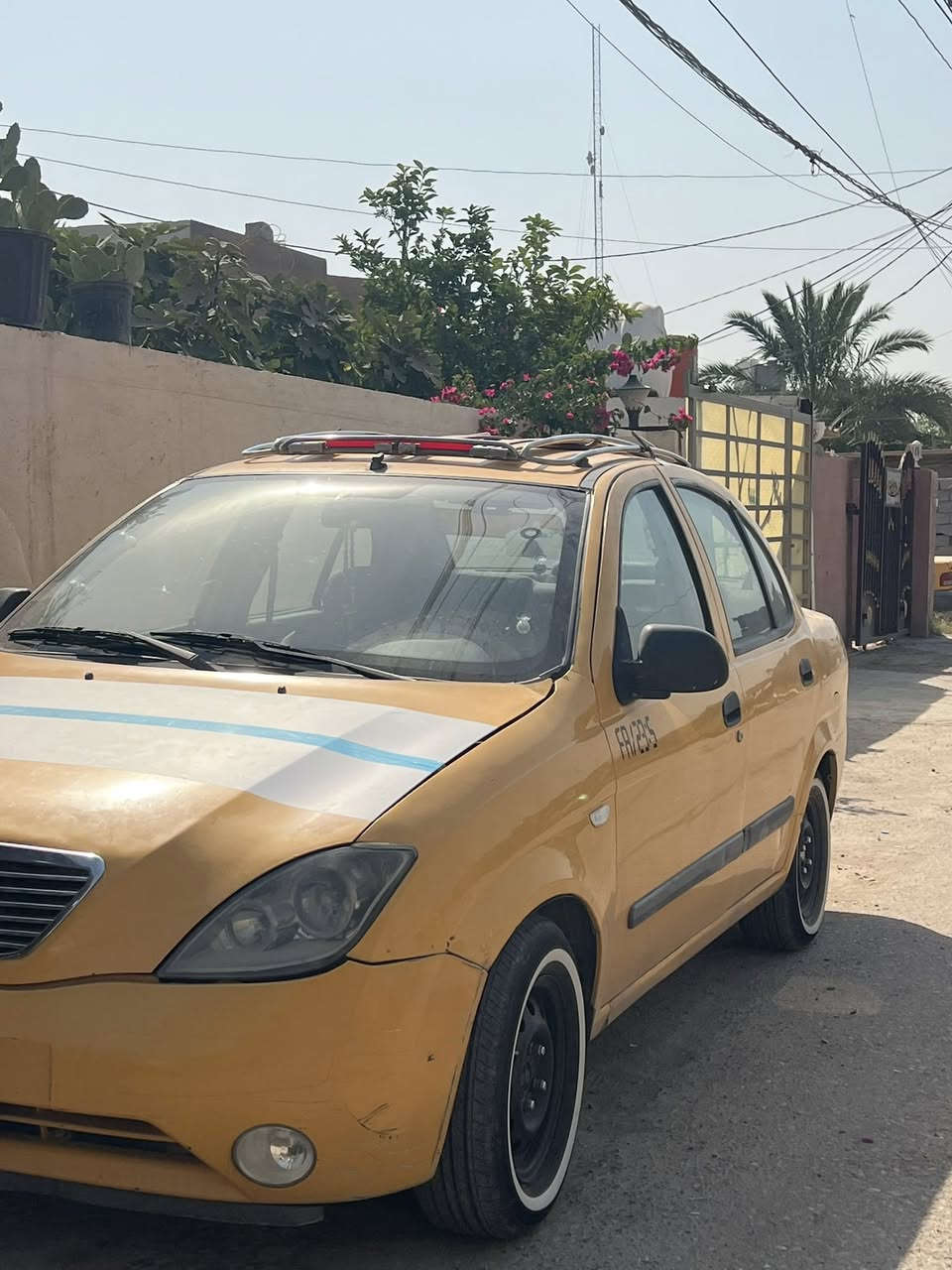 السلام عليكم طيبة موديل ٢٠١٥ باب وجاملغ بي بارد قليل سيارة كاملة مكملة كل نقص مابيها تخم تاير شديتة اول البارحة والله سيارة مكينتها نضيفة كيرها جديد تبريد تتدفءة كاملة السيارة رايدها ٣٥ بيها مجال رقمي *********** مكاني الدورة هوررجب
