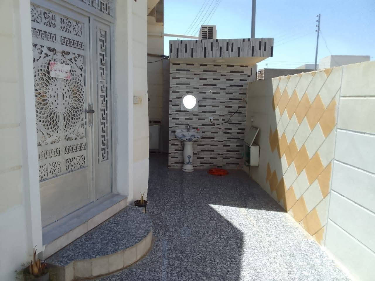 🏠 بيت للبيع – فرصة مميزة للسكن والاستثمار
🔴 الموقع: الخمسة كيلو – منطقة الحرية
📍 مجاور: مجمع عمر الراوي
🛣 الدار واقع على شارعين (أمامي وخلفي)
📐 المساحة: 240 م²
🏗 عدد الطوابق: طابق واحد
📄 جنس العقار: مفوض للطابو (برقم – فقط دفع رسم)
🛋 مكونات البيت:
▪️ غرفتي نوم
▪️ صالة
▪️ استقبال
▪️ مطبخ
▪️ حمامات داخلية وخارجية
✨ الموقع ممتاز وقريب من الخدمات
💰 السعر: 85 مليون 🔥
📞 للاستفسار:
***********
