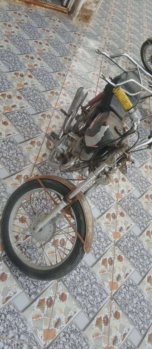 سلام عليكم دراجه ارشه موديل 18كلك أوراقها ضايعه مگفوله من السرقه كهربائيات شغاله  شلعه تشگ لگاع السعر ب 150وبيها مجال مكاني بابل سدة الهندية ﴿***********﴾
