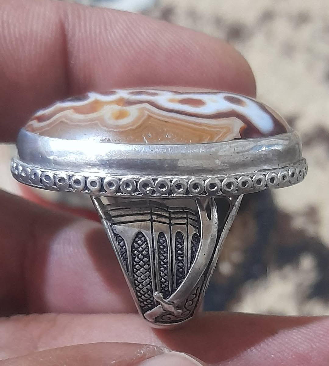 خاتم قديم صياغه ثقيله جدا البيع


**إذا كنت صاحب هذا الإعلان وتريد حذفه لأي سبب، رجاءا أرسل رسالة إلى الدعم الفني**