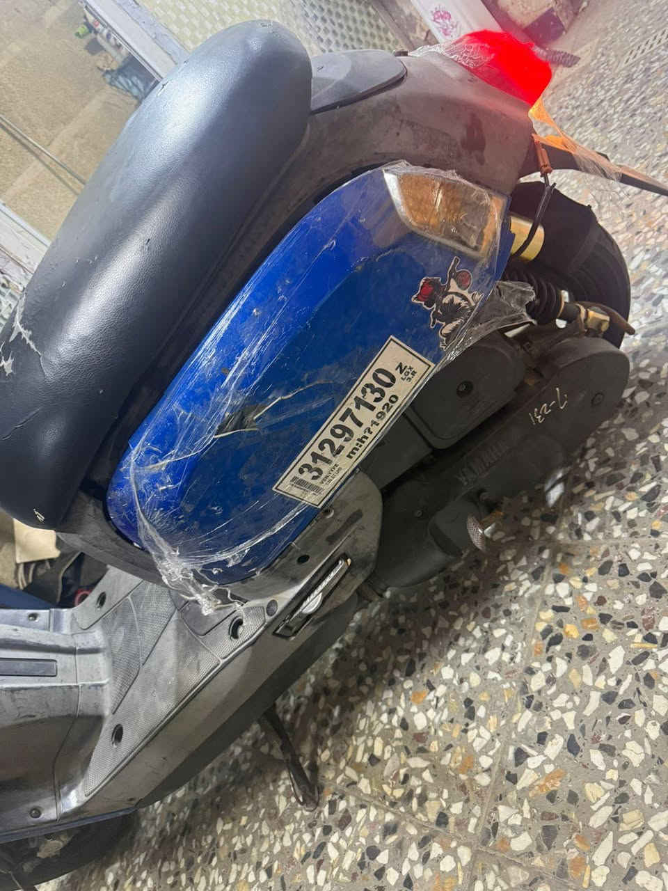 السلام عليكم
بوليس للبيع
دراجه نضيفه للتواصل والاستفسار ***********
مكاني بغداد الحريه
