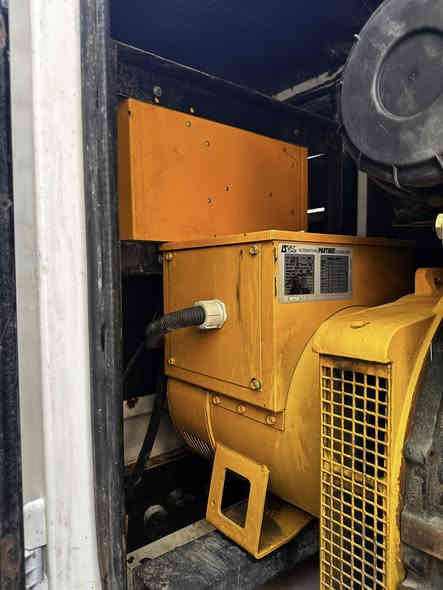 مولد بيركنز انكليزي 30 كيفي على وضع الشركه برغي ممفتوح مولد خير من الله بس خلي دهن وكاز وشغل شاشه اوتو بي مداري والله كل 10 ايام ابدل الدهن ماله 

للبيع للتواصل***********
