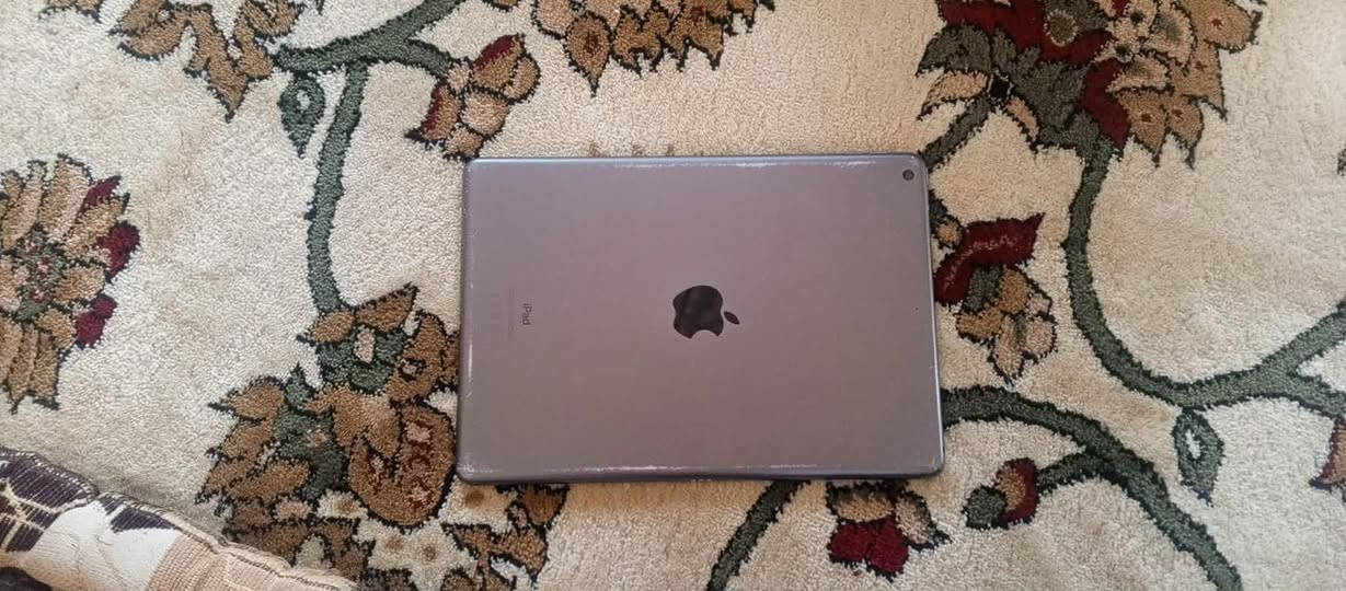 ايباد ايفون 8 للبيع
ذاكرة 32
الكسور بل لزكة يعني مو بل شاشة الرئيسية 
يجيك وياه كفر ابو الدفتر 
السعر 180 وبي مجال 
اذا مو شراي لاتراسل ولاتكسر بل سعر


**إذا كنت صاحب هذا الإعلان وتريد حذفه لأي سبب، رجاءا أرسل رسالة إلى الدعم الفني**