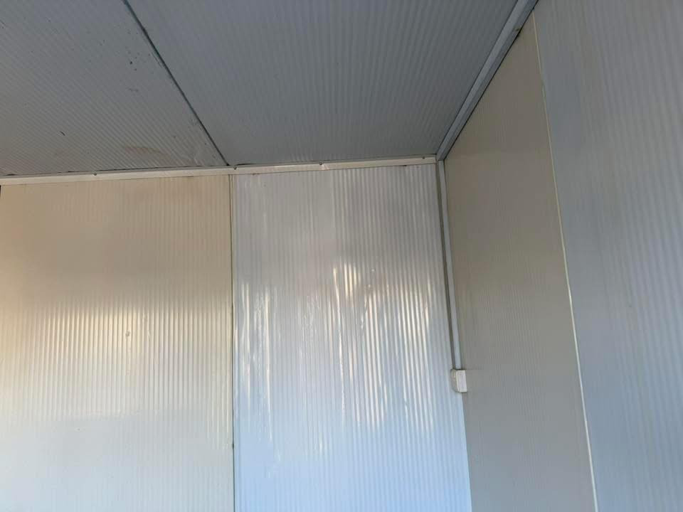 كرفان للبيع جديده مستخدم اقل شهر كله جاهز ارضيه كامل كهربلايات كله جديد قياس 3 في 3 كلش مرتب سعرها بلاش 900 الف قفل بدون عمله العنوان ديالى 
***********
