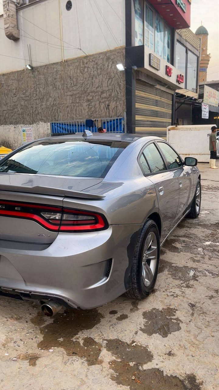 السلام عليكم
جارجر 2016 sxt
رقم بغداد دولي بأسمي هزه وسنويه وارقام جدد 
سياره فور ويل 
معروفه مواصفات sxt
كير ومكينه وصدر وتبريد مكفولات 
تخم تاير ويل كب جديد 
ماشيه 150 الف 
جاهزه سياره مابيه نقص 
حادثه أمريكا منشور وهنا بلعراق جردت السيارة صار بيه جراد ونرشت حزام شرط فحص بدون ضربه 
مكانه بغداد سيديه 
السعر 148 
***********
