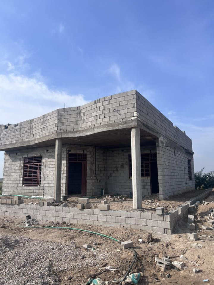 سلام عليكم على بركت الله 
🔸يوجد دار للبيع
🔹مساحة (200م )
🔶مساحة لارض (700)م
🔶موقع واسط العزيزية الدير 
🔹متوفر كل الخدمات 
الاستفسار 
مراجعة مكتب عمار احمد للعقار 
التصال….
‭📞0773 408 0676‬
‭📞0783 606 6631
