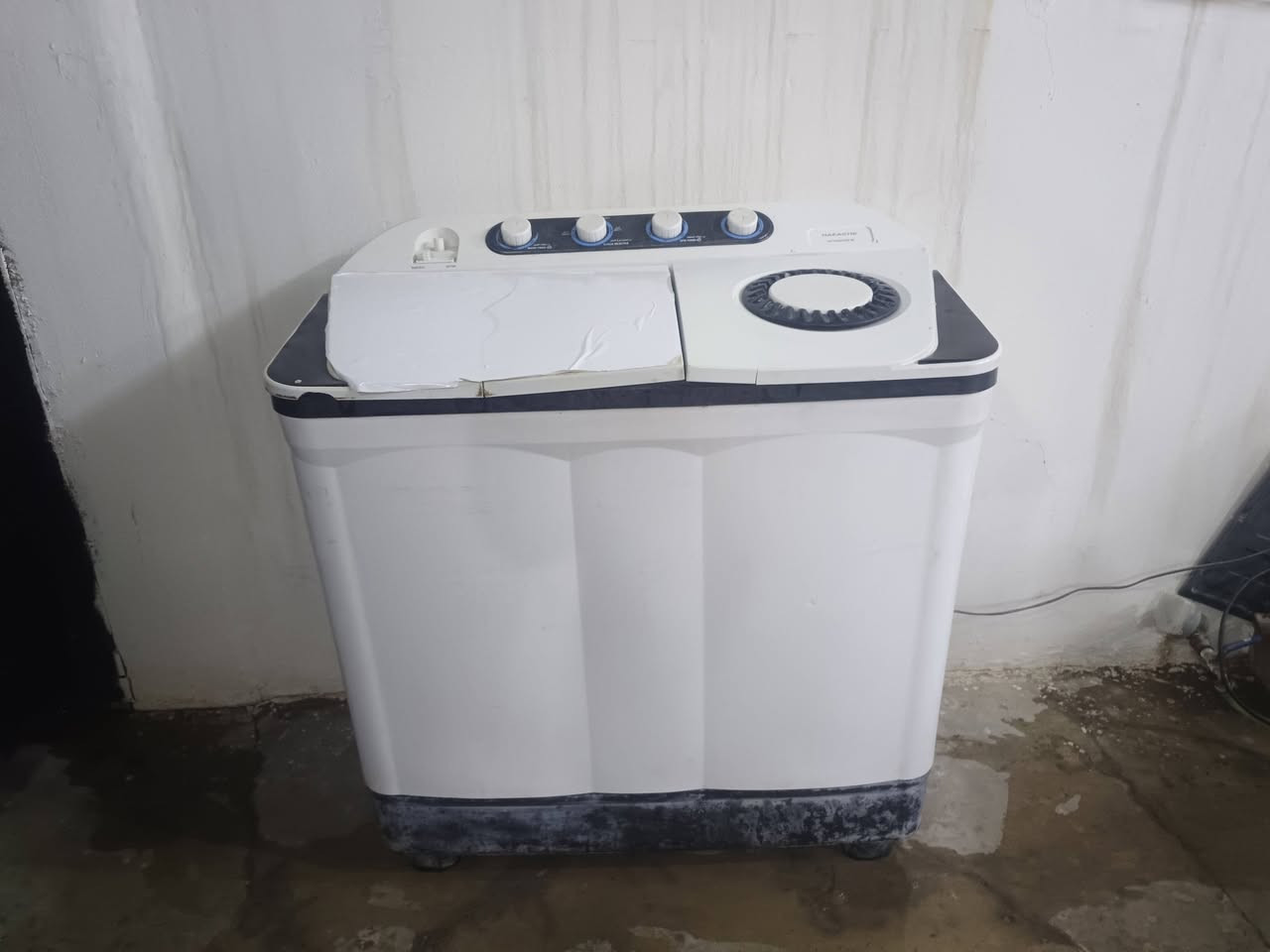 س ع غساله هيتاشي 16 كيلو كل عيب مابيها غسل تنشيف بالشرط السعر 65 وبيها مجال مكاني كركوك جي عسكري شراي اتصل ***********
