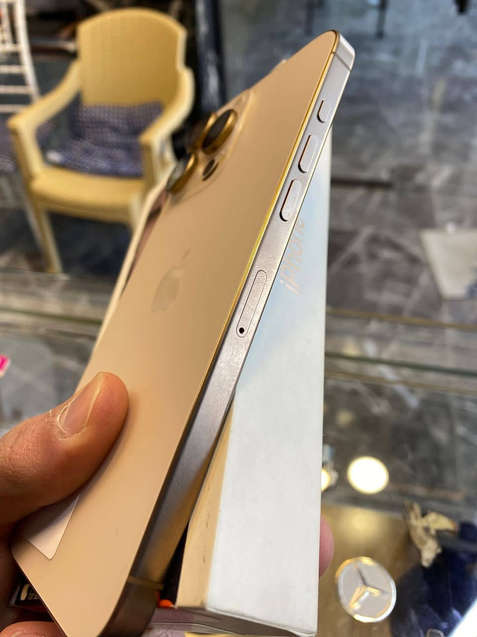 16برو ماكس نموذج ZAدبل سيم مبدل شاشه اصليه شرط لاتعليك ولاثكيل لمسها مو تجاريه الجهاز جديد بعده بل ضمان ذاكره 256 غراضه كامله سعره 1200 وبي مجال للاستفسار اتصل ***********
