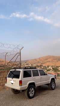 شيروكي ١٩٩٩ • محرك ٣٠٠٠ • بدون حوادث