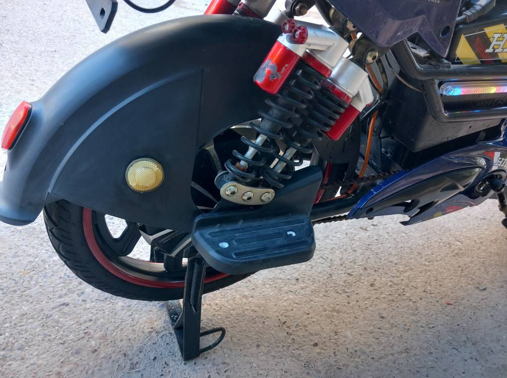 دراجه شحن للبيع جديدة سعرها ٣٠٠ وبي مجال شغاله كاملة فول مواصفات مكاني بعقوبة المفرق *********** بعقوبة, ديالى
