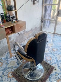 كرسي حلاقة • شغال • خشب وصاج