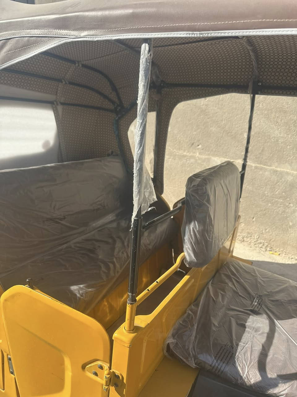 سلام عليكم تكتك 2022شهر5مكفوله معمر دوس
جاهزه رقمً سنويه هزه نكليزي. سعر 8300

مكان بلديات.  

‏***********
