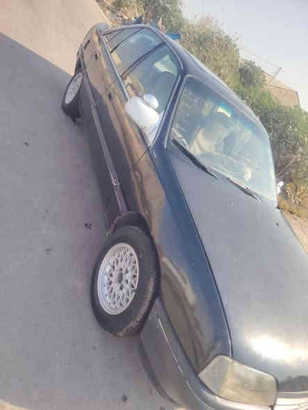 السلام عليكم للبيع سياره اوميكه موديل 90 رقم انگليزي  سنويه بسمي متنتهي لل 27 السياره كلها شرط كير محرك لا ضربه ولا كصه كله شرط السعر 38 وبيها مجال للشراي الرقم للتصال ***********
