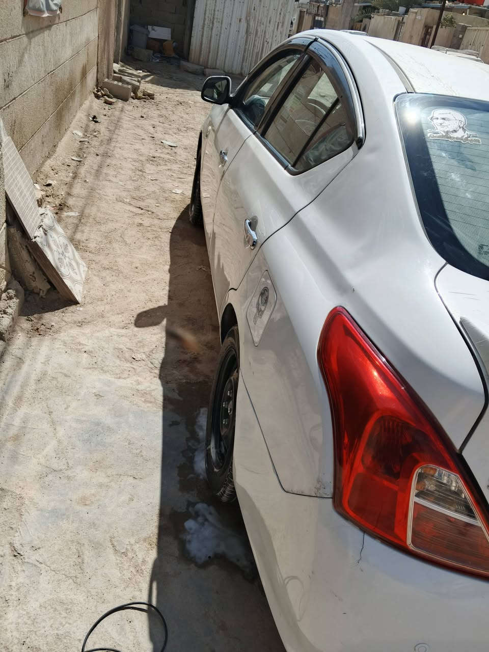 سني للبيع 20 رقم بغداد ماشية 200 تحويل او وكالة حرة حالياً... ابيع شوف العين مكفولة من الگلبة والتجية والصبغ العام  *********** مكان الزبير السعر 90 وبيها مجال .
