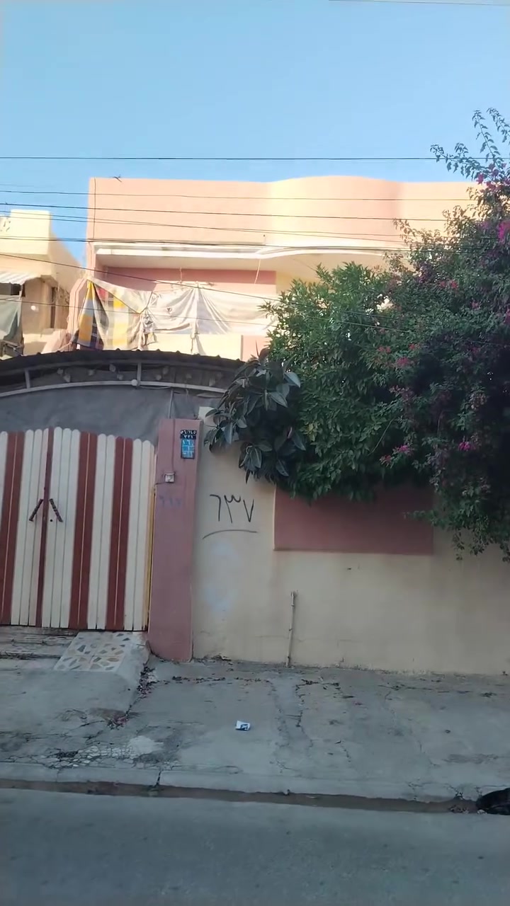 السلام عليكم
دار للبيع  🏘️ 

طابقين ٢٠٠ متر

درج خارجي للطابق الثاني 

ودرج داخلي 

الموقع المربع الذهبي لحي الزهراء  📍 

شارع الدرايج قريب على الشارع العام  

للاستفسار مراسلة الصفحة

أو الاتصال على الرقم *********** واتس اب

