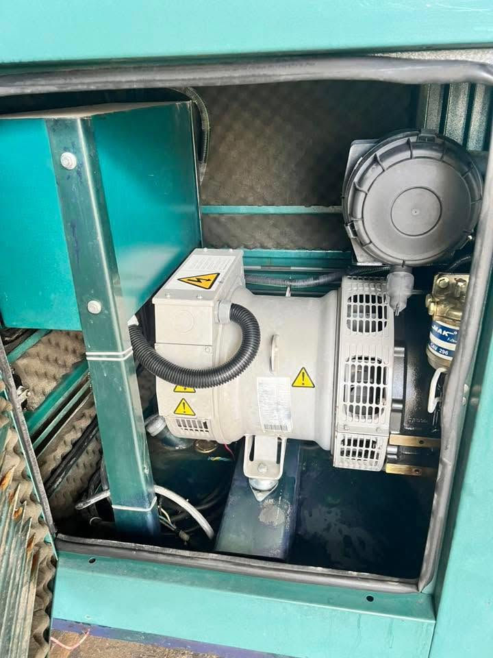 يا جبار يارب """للبيع"""
مولدة بركنز 404 (20kva) 
كتم 75‎%‎ 
المولدة بحالة الوكالة شبه جديد 
للتواصل :0981237116 
يوجد لدينا جميع احجام المولدات 
اختصاص صيانة جميع احجام المولدات البركنز


**إذا كنت صاحب هذا الإعلان وتريد حذفه لأي سبب، رجاءا أرسل رسالة إلى الدعم الفني**