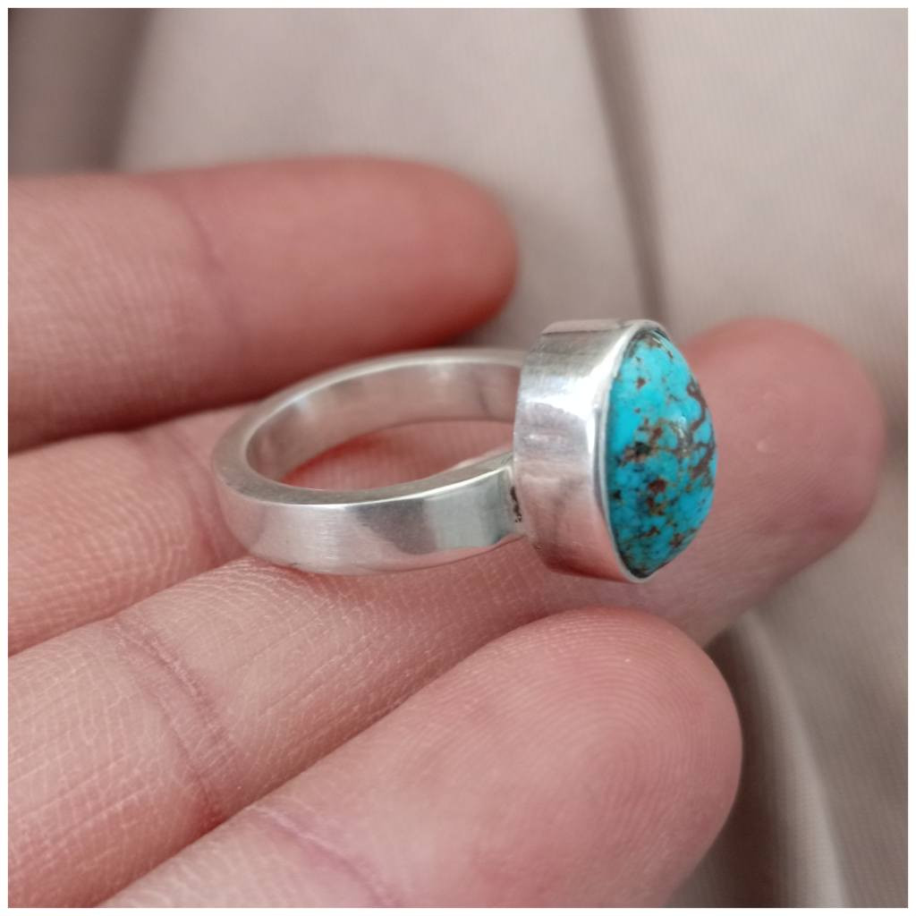 رضوي شابوري قديم صياغة يدوية ثقيله السعر ١٠٠الف العنوان ناصرية رقم الهاتف *********** /*********** ناصرية, ذي قار
